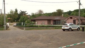 Prípad mŕtveho muža a dieťaťa v dome vyšetruje polícia ako obzvlášť závažný zločin vraždy