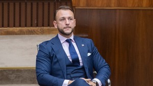 Pellegriniho minister Šutaj Eštok a jeho "liberálni dezoláti". Je to najlepší minister Smeru, hodnotí Štefančík