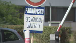 Konvertoval na Islam a chcel mať viac žien. Výhražné listy dostali Libora pred súd