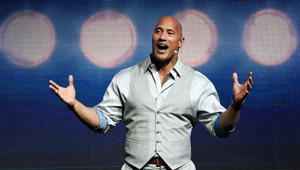 The Rock sa OŽENIL! Hviezda zverejnila prekrásne fotky zo svadby na Havaji