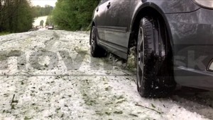 Na Slovensku v utorok snežilo. Napadlo 15 cm snehu
