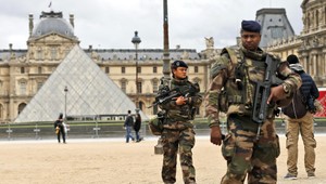 Zabíjajú nás naše vlastné francúzske deti, tvrdia Parížania