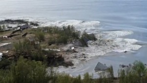 VIDEO: Zosuvy pôdy v Nórsku. V mori skončilo osem domov