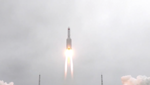 Trosky čínskej rakety by mali dopadnúť na Zem už tento víkend. Stále nikto nevie kam