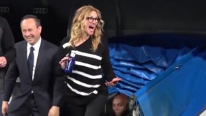 Julia Roberts sa stretla s Ronaldom. Červenala sa ako paprika