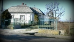 Invalidovi sa vyhrážal zabitím. Opitý muž (34) ničil susedom majetok