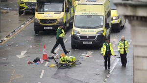 Auto vrazilo do fanúšikov v Liverpoole, muža zadržali pre podozrenie z pokusu o vraždu