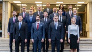 V Bruseli mal rokovať premiér s Robertom Kaliňákom. Fico chystá frontálny útok na právny štát, upozorňuje PS