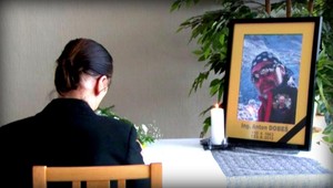 Dobeš a Šperka sú doma. Lúčia sa s nimi stovky ľudí