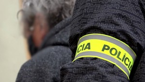 Za ukradnutý hamburger hrozí mužovi desať až pätnásť rokov