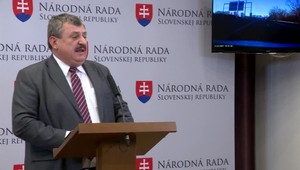 Situácia v koalícii nie je kríza, povedal Anton Hrnko