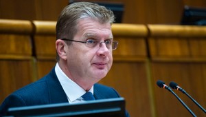 Na voľbu šéfa parlamentu treba mať istotu 76 poslancov. Inak hrozí fiasko