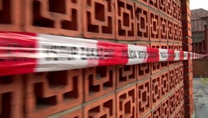 Pre podozrivý prášok uzavreli celú policajnú stanicu