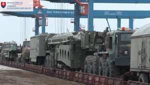 Eštok zakladá špeciálny tím na prešetrenie darovania vojenskej techniky Ukrajine