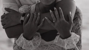 Hviezdny pár hlási zásnuby! Ona má 19, on 20, no láskou sú si istí!