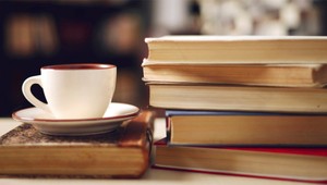 Odvrátený svet mocných a bohatých: 5 tipov na kvalitnú reportážnu literatúru