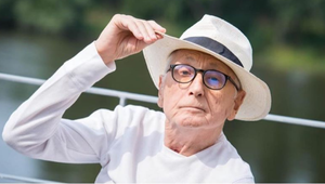 Chaos a tajnosti okolo Menzelovho pohrebu! Už sa konal?!