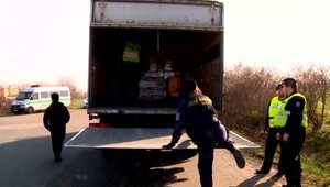 Rozsiahla razia na tržnici odhalila stovky kilogramov pokazeného mäsa