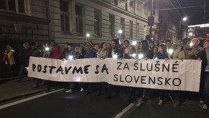Šéf SIS poprel, že by za jeho šéfovania sledovali organizátorov protestov