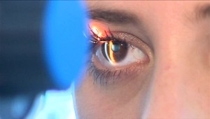 Za ponuku lacných operácií sa musí firma ospravedlniť svojim konkurentom