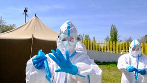 Deň pred. Prípravy na otvorenie prevádzok vrcholia