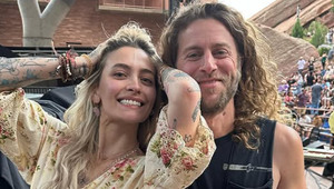 Zdala sa to byť dokonalá láska, krátko po zásnubách je ale koniec! Slávna dcéra legendy v slzách!