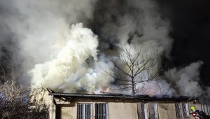 Požiar opustenej budovy v areáli trnavskej nemocnice spôsobil škody za 100-tisíc eur