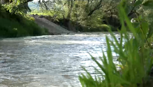 Záchranári zasahovali pri obci Šarovce, vyšli na pomoc topiacim sa v Hrone