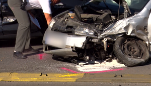 FOTO: Zrážka troch vozidiel uzavrela diaľnicu do Košíc, v oboch smeroch to spôsobilo kolóny