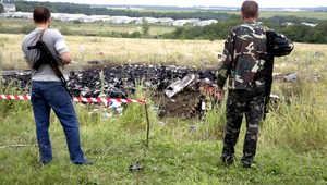 Telá padali z neba ako handry, opisuje tragédiu letu MH17 svedok