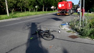 Nákladné auto zrazilo cyklistu. Ten zraneniam podľahol