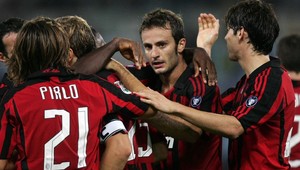 AC Miláno chce po Barcelone zdolať aj Inter