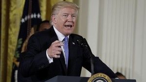 Trumpovo rozhodnutie prinieslo prvé obete. Palestína hlási dvoch mŕtvych a stovky zranených