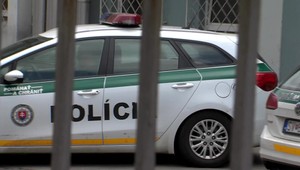 Bez prilby a pod vplyvom alkoholu. Vodičovi motocykla hrozí pobyt za mrežami