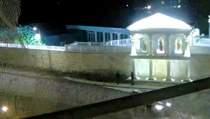 Zábery z priemyselnej kamery. Vandali zafarbili Afroditu