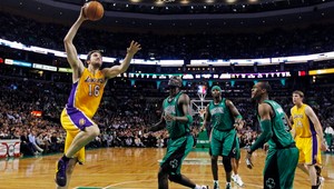 NBA: Domáca palubovka priala len Sacramentu, Denver sa trápi