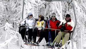 Lyžiari, pozor! Na konci týždňa môže snežiť