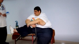 Vlastná váha ho takmer poslala do hrobu. Pre potrebnú operáciu už schudol 300 kíl