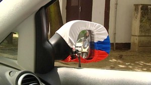 Fanúšikovské ozdoby áut sú nebezpečné!