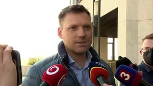 Lenč o menšinovej vláde: Ak sú fašisti Tarabovci, sú nimi aj Záborská a Vašečka, tvrdí