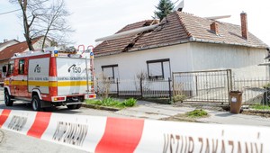 Pád vetroňa na dom v Nitre prešetruje letecký vyšetrovací útvar