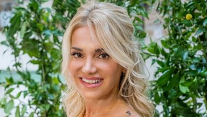 Dara Rolins se nemůže dočkat léta: Své sexy křivky vystavuje v plavkách!