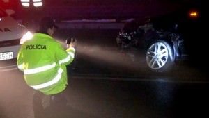 Policajt narazil do zvodidiel, fúkať odmietol