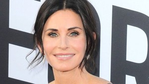 Monika z Priateľov spôsobila ošiaľ na internete: Spoznali ste legendárnu seriálovú scénku?