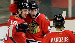 Chicago aj Boston víťazne do finále konferencií, Hossa s Handzušom po bode