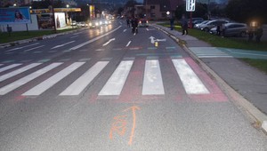 V Spišskej Novej Vsi zrazilo auto školáčku rovno na priechode. Dievča utrpelo ťažké zranenia