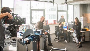 Ako vzniká kriminálka Za sklom 3? Pozrite sa s nami do zákulisia obľúbeného seriálu!