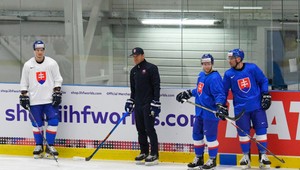 Tréning pred Švédskom: Zmeny v presilovkových formáciách, o Hrivíkovi sa rozhodne počas dňa