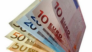 Hostina sa skončila, tvrdí guvernér NBS. Zdražovanie nás ešte potrápi