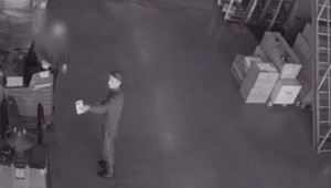 Kamionista odviezol z holandského skladu tovar za 650-tisíc eur. Ak ho neodhalia, bude za to pykať malá firma z Liptova